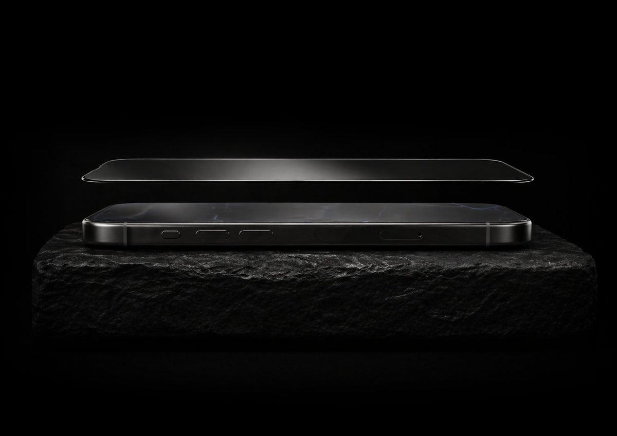 Dunne ELITE screenprotector op een smartphone